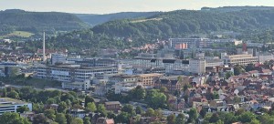 Blick auf das Industriegebiet hinter dem Westbahnhof mit Werken von Schott und Zeiss.