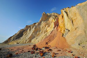 Frisch abgebrochenes Geröll in der Alum Bay