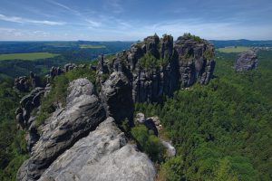 Blick über das westlichste Ende der Schrammsteine.